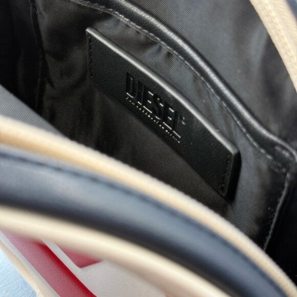 🆕 DIESEL 🧿 NWOT Rinke Circle Shoulder Bag - Neutral Beige, Red, White & Blue - Picture 10 of 16
